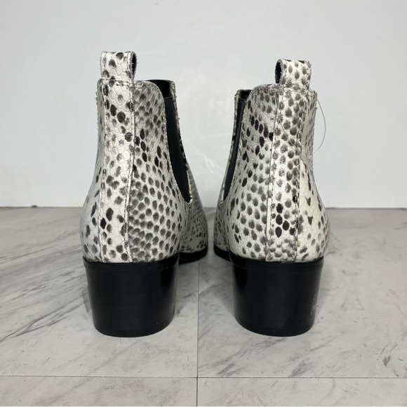 New! Blondo Emelia Chelsea Bootie 8M - Picture 3 of 13